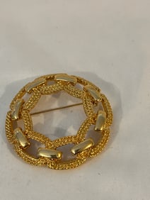Vintage Gold tone Brooch
