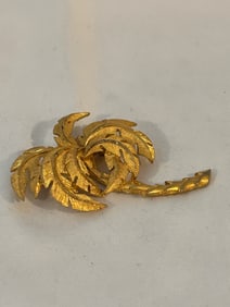 Vintage Gold tone tree Brooch