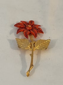 Vintage Gold tone flower Brooch