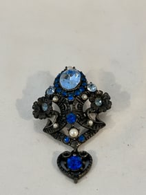 Vintage blue rhinestone Brooch