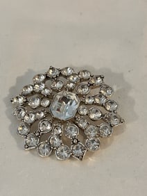 Vintage Rhinestone Silvertone liz claiborne LC Brooch