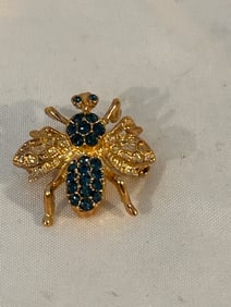 Vintage Gold tone bee Brooch