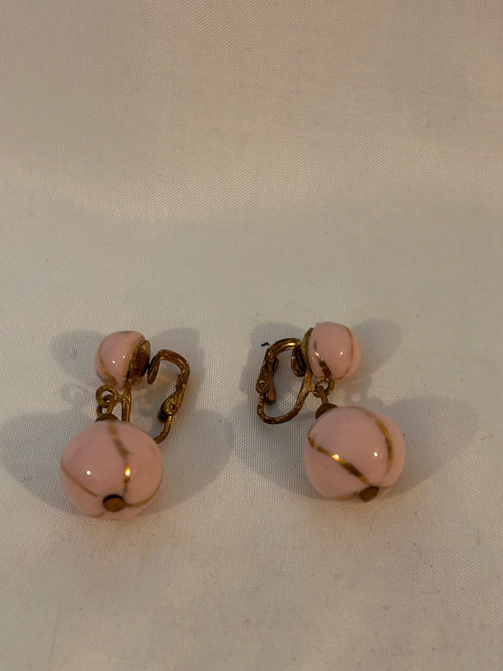 Vintage pink glass clipon dangle Earrings (1 of 3)