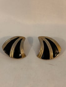 Vintage Goldtone enamel Clipon Earrings