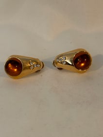 Vintage Goldtone Acrylic Two Sisters Clipon Earrings