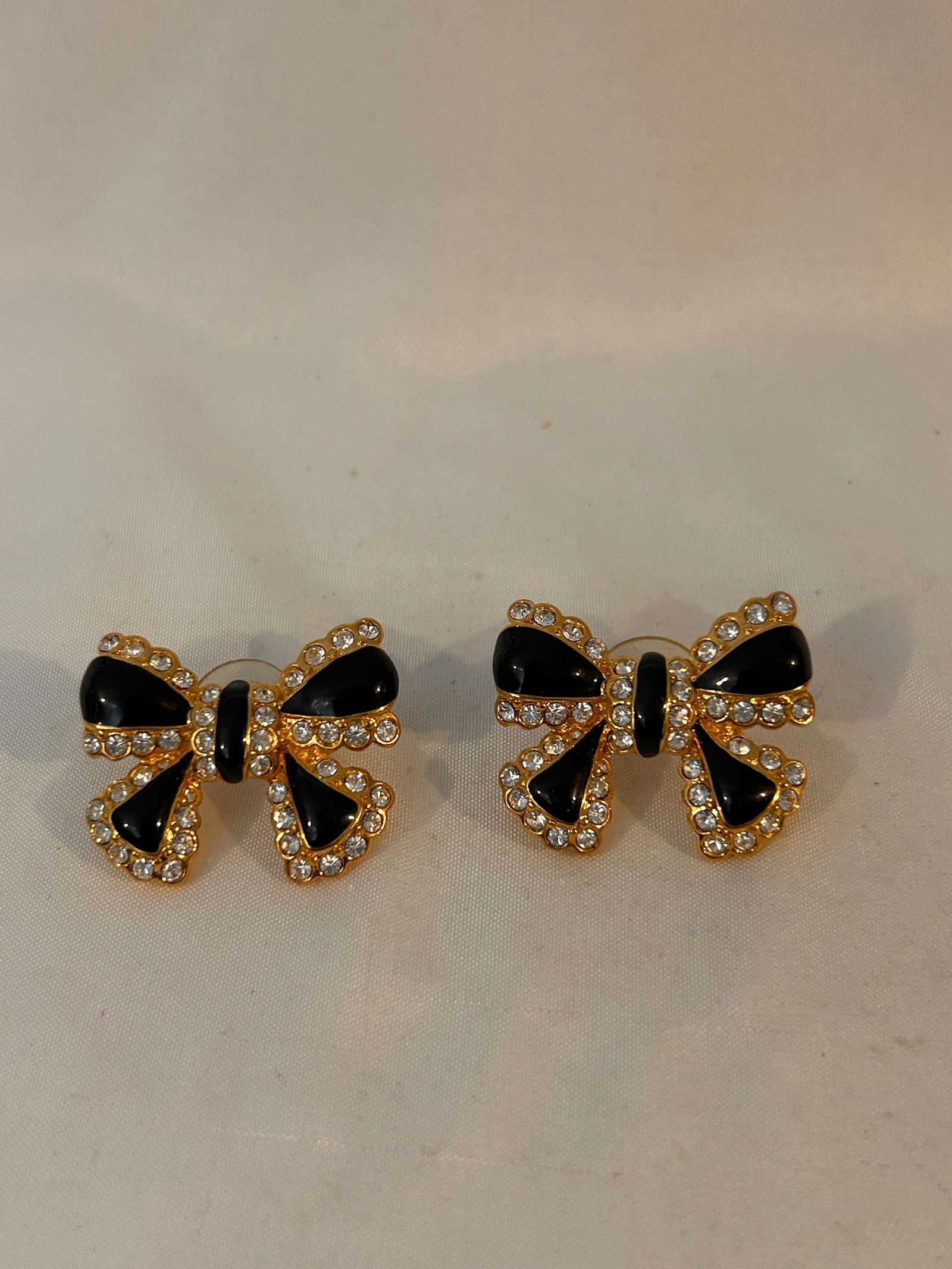 Vintage Joan Rivers Goldtone Pierced Post Earrings (1 of 3)