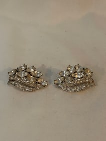 Vintage Trifari Silvertone Rhinestone Earrings