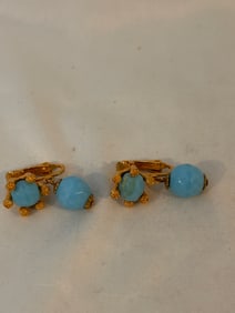 Vintage Newhouse Goldtone Clipon Earrings