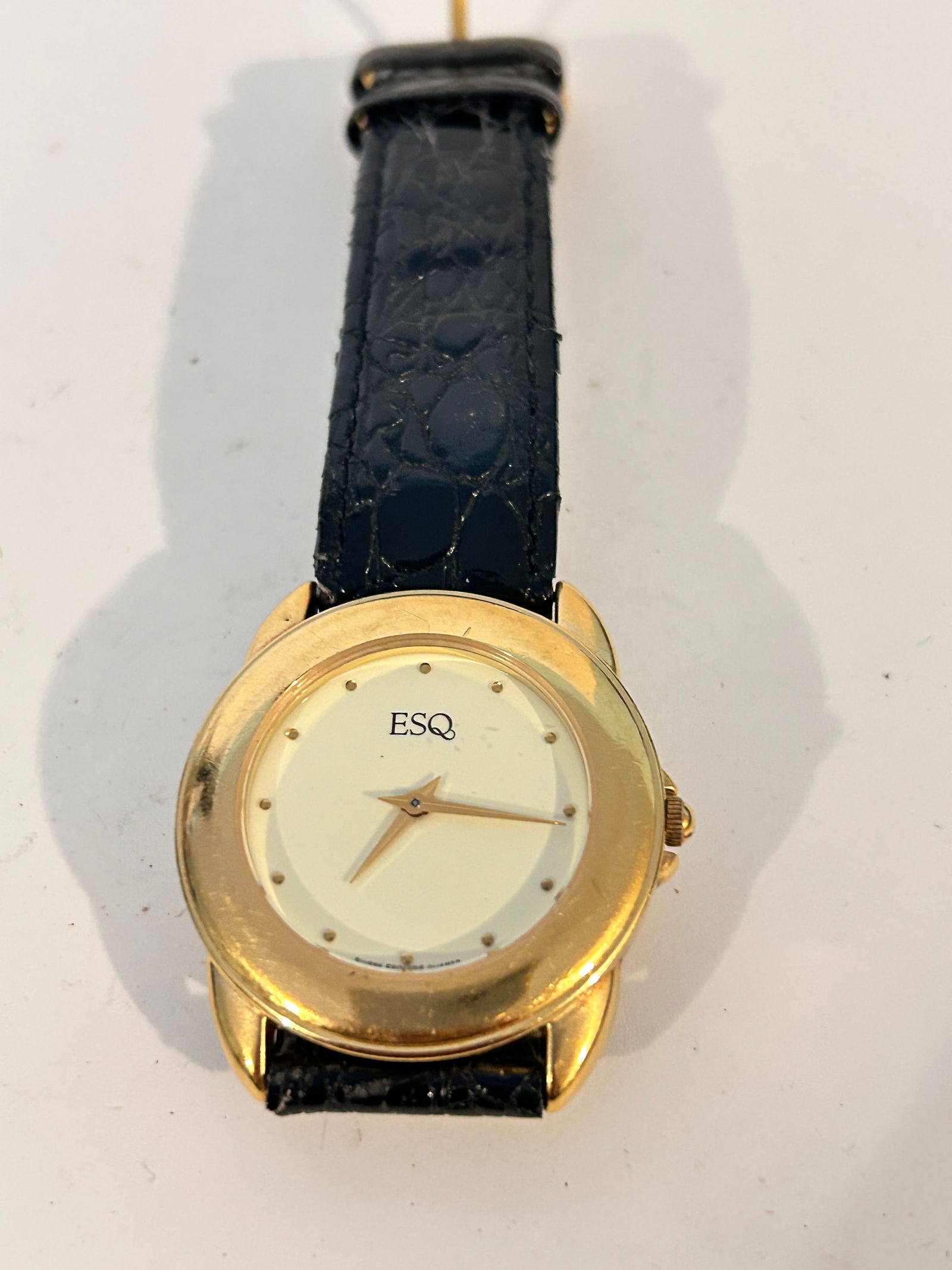 Esquire ESQ Vintage Elegant Dress Watch WORKS: Esquire ESQ Vintage Elegant Dress Watch WORKS Please view all photos as they are part of the description and condition of this Item, Feel free to contact me with questions or picture requests! Used It