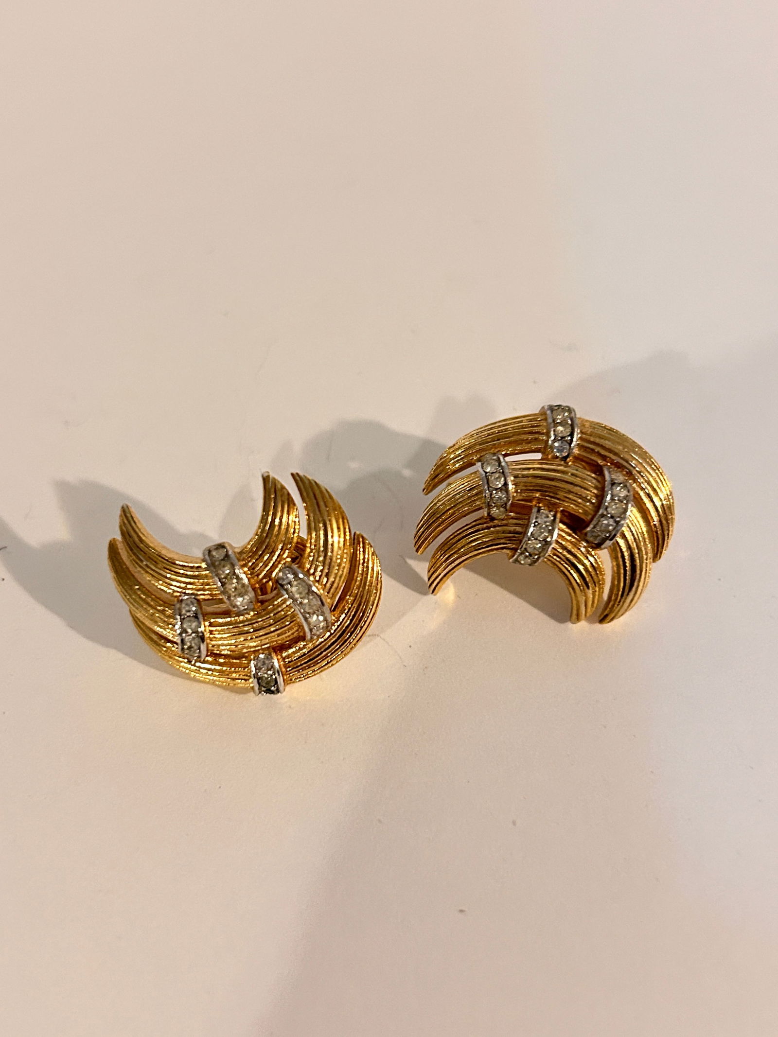 Vintage Goldtone Trifari Clipon Earrings (1 of 4)