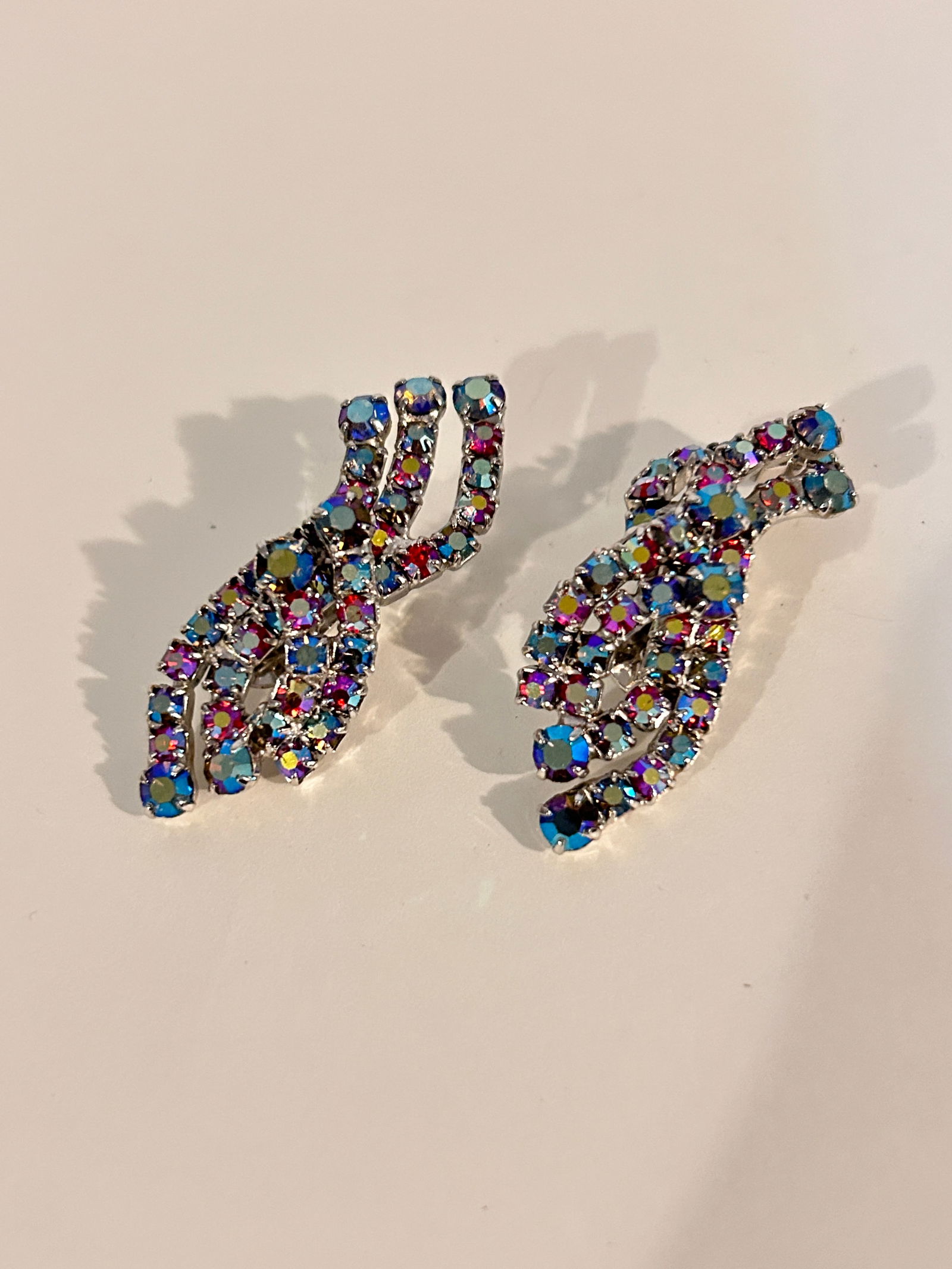 Vintage Silvertone Rhinestone Earrings (1 of 3)