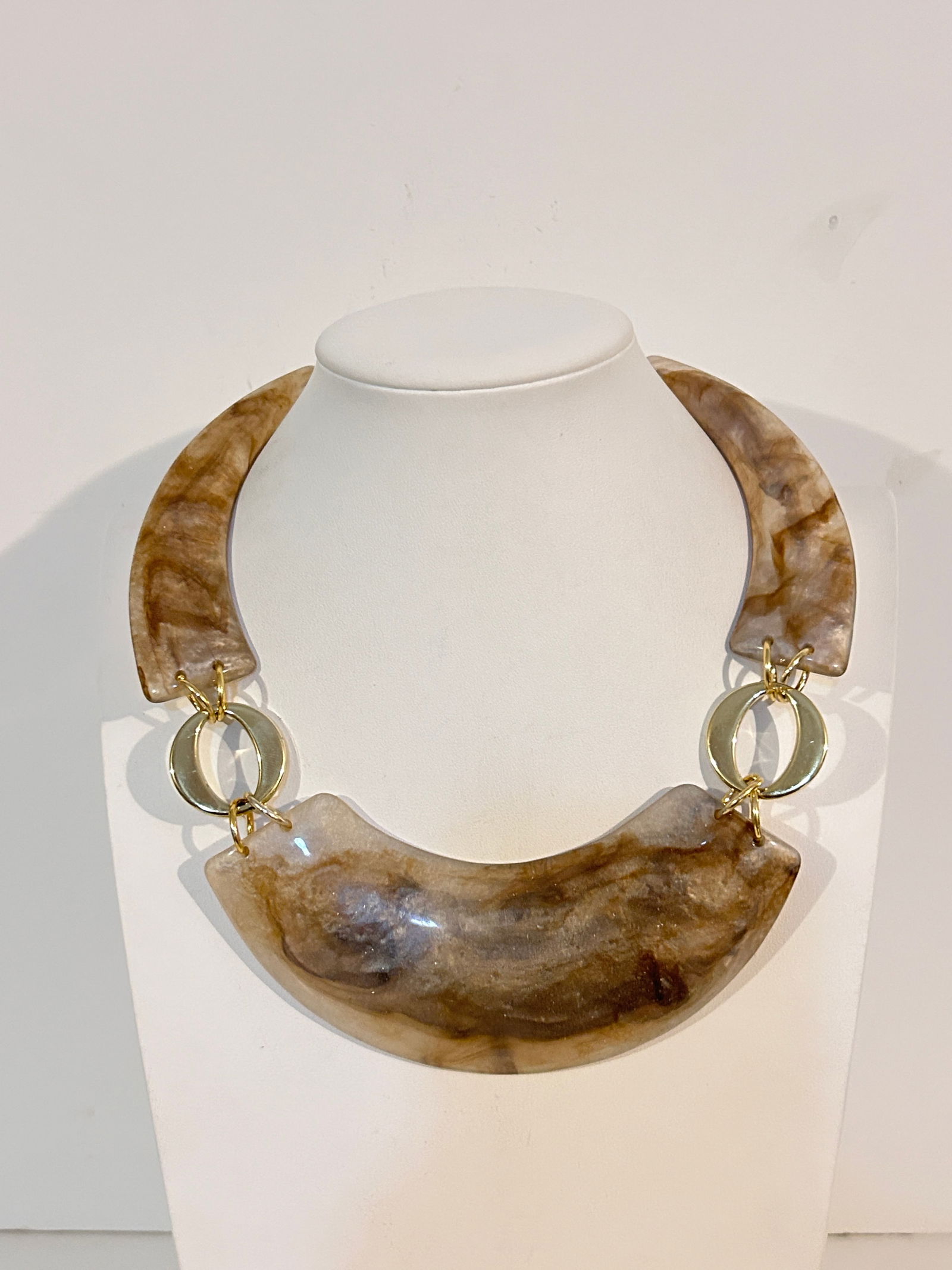 Vintage Thick Acrylic Statement Necklace 12" (1 of 4)