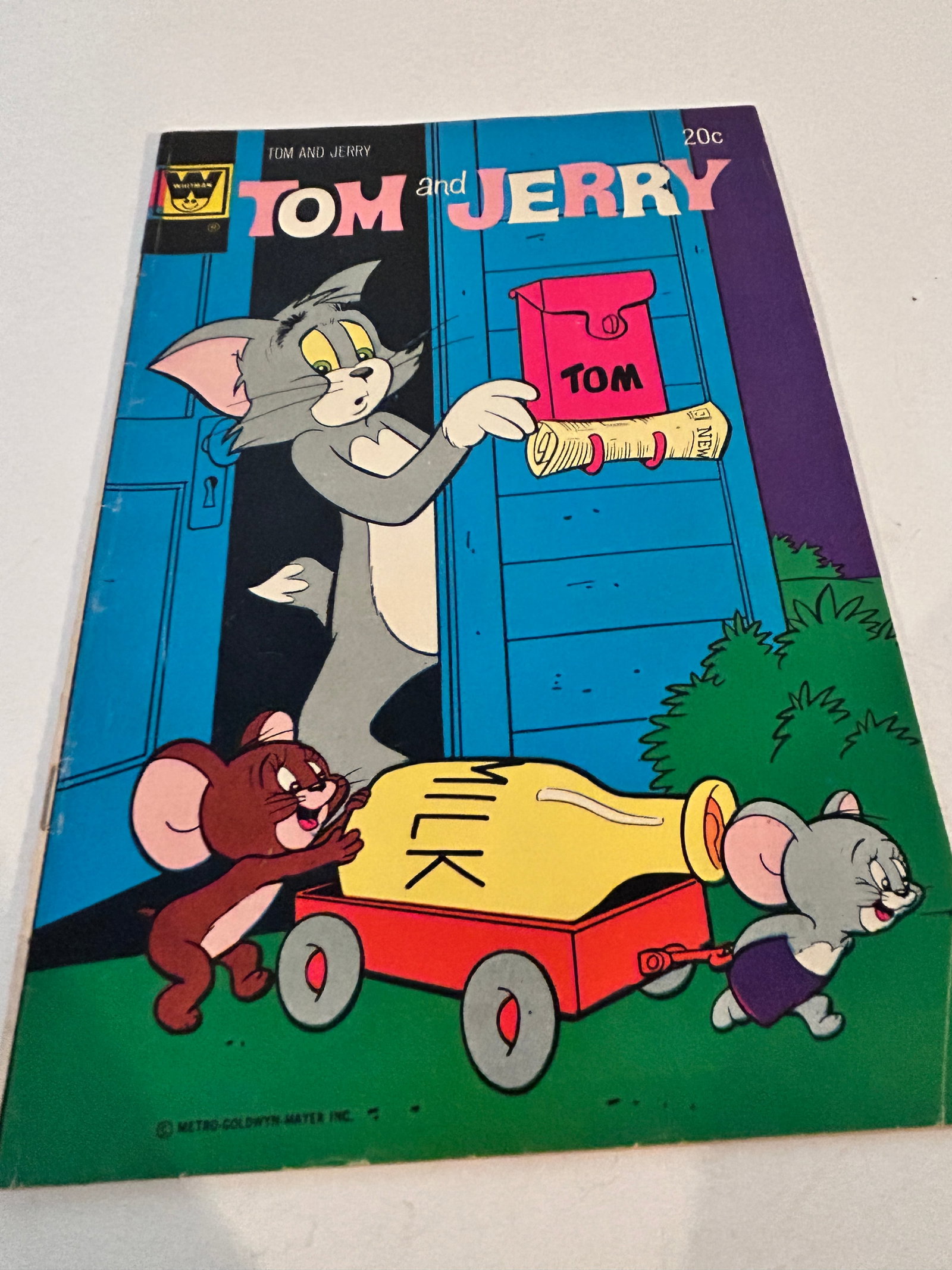 Vintage Comic Book Tom and Jerry # 283: Vintage Comic Book Tom and Jerry # 283 Please view all photos as they are part of the description and condition of this Item, Feel free to contact me with questions or picture requests! Used Item AS I