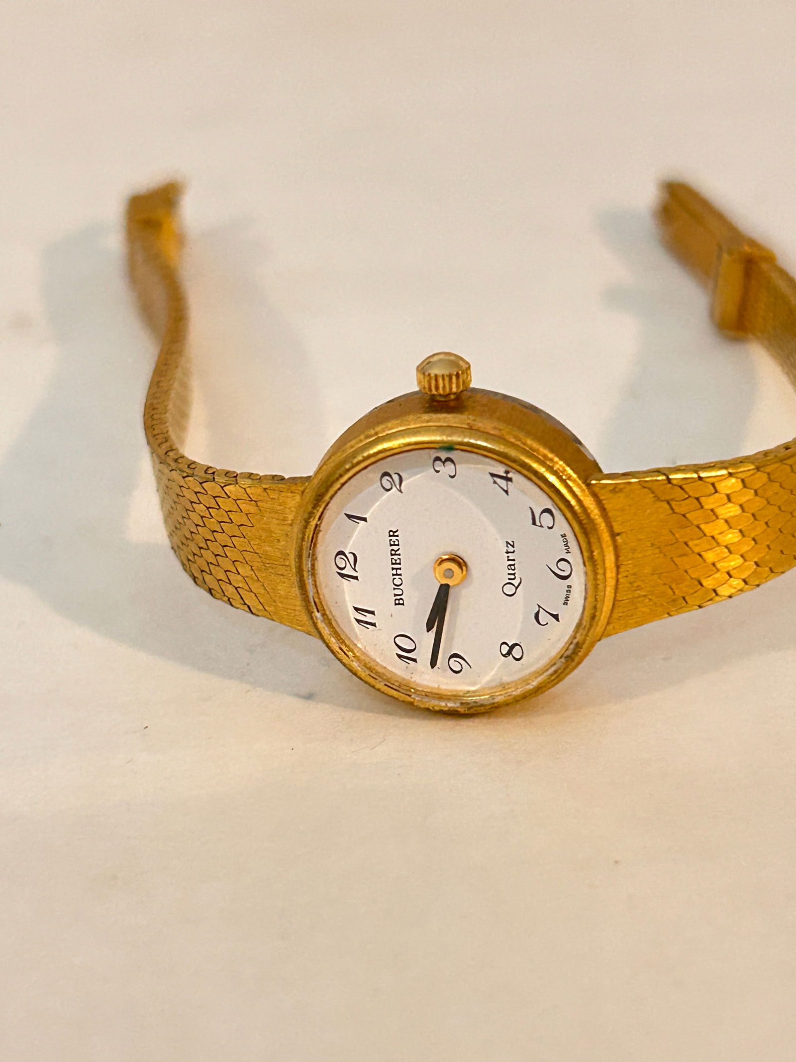 Vintage Swiss Bucherer working Watch Women Gold Tone Quartz 588.512: Vintage Swiss Bucherer working Watch Women Gold Tone Quartz 588.512 Please view all photos as they are part of the description and condition of this Item, Feel free to contact me with questions or pic
