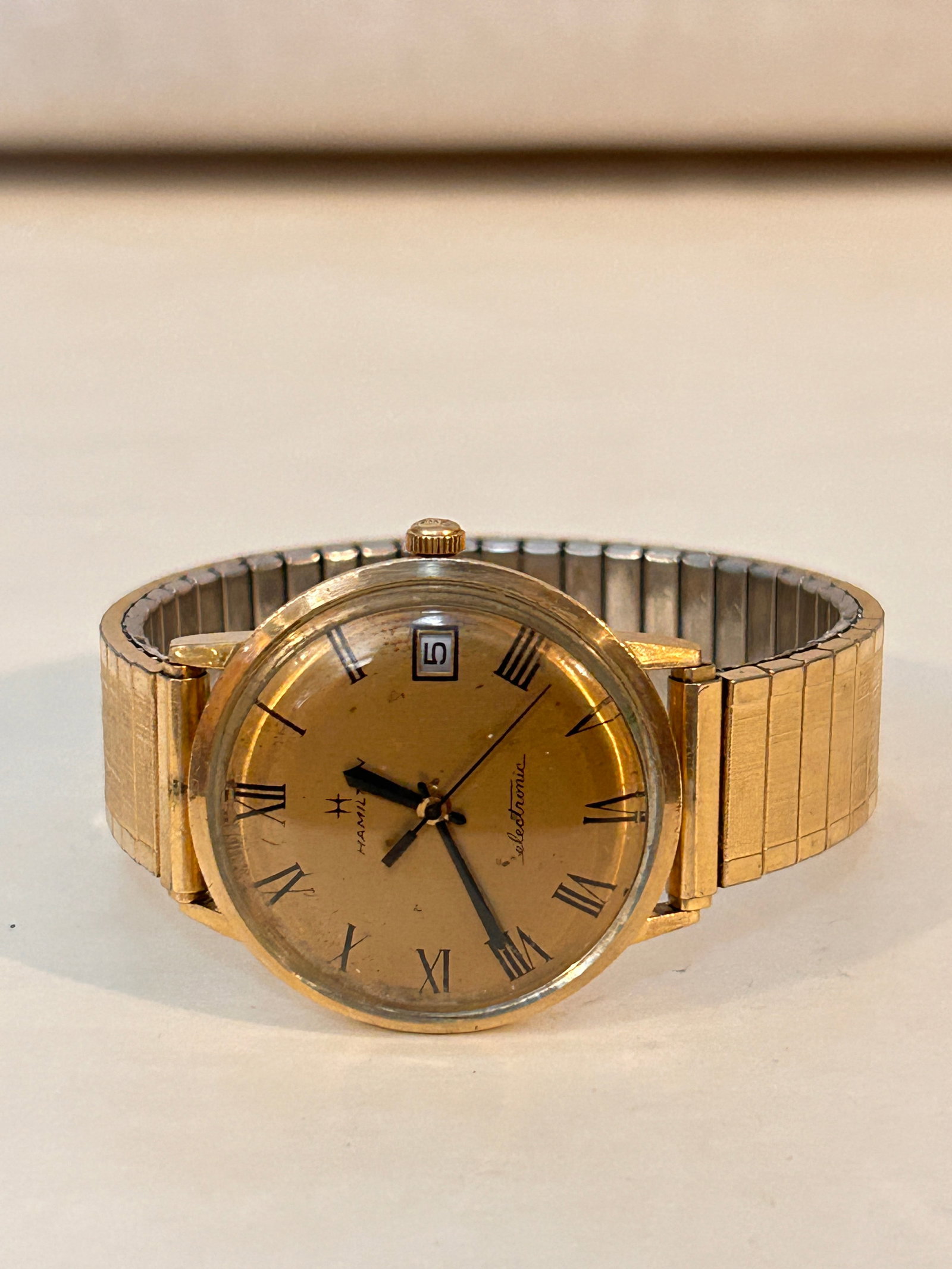 Vintage Hamilton Electronic 10K Rolled Gold Plate 33mm working Wristwatch (1 of 4)