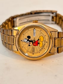 Vintage Seiko Mickey Mouse working Watch Gold Dial Gold Tone Day & Date 3Y03