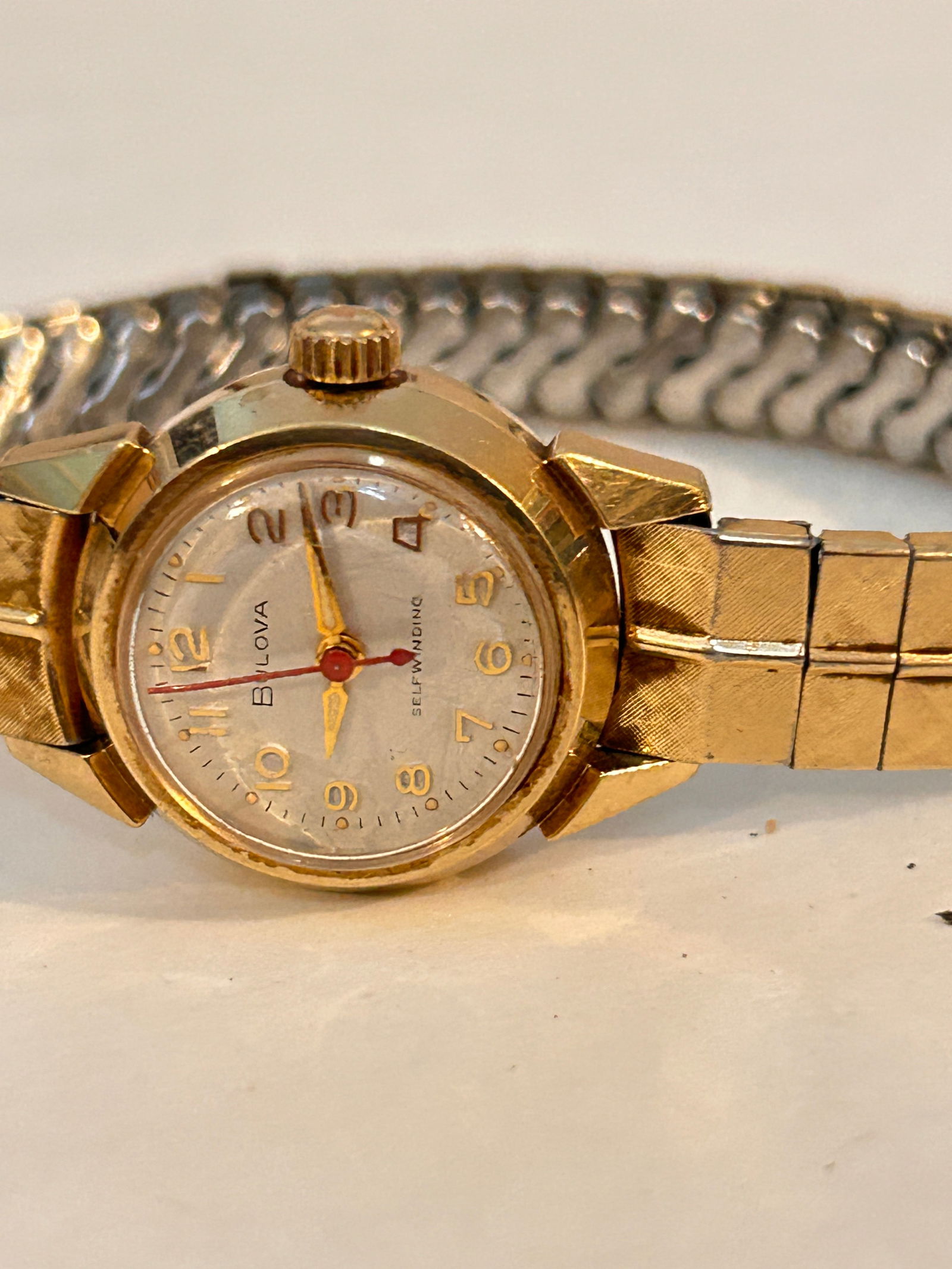 Vintage Bulova Automatic Self Winding working Ladies Wristwatch (1 of 4)