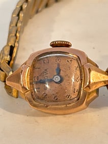 Vintage Ladies Bulova Watch 14K working Gold Filled