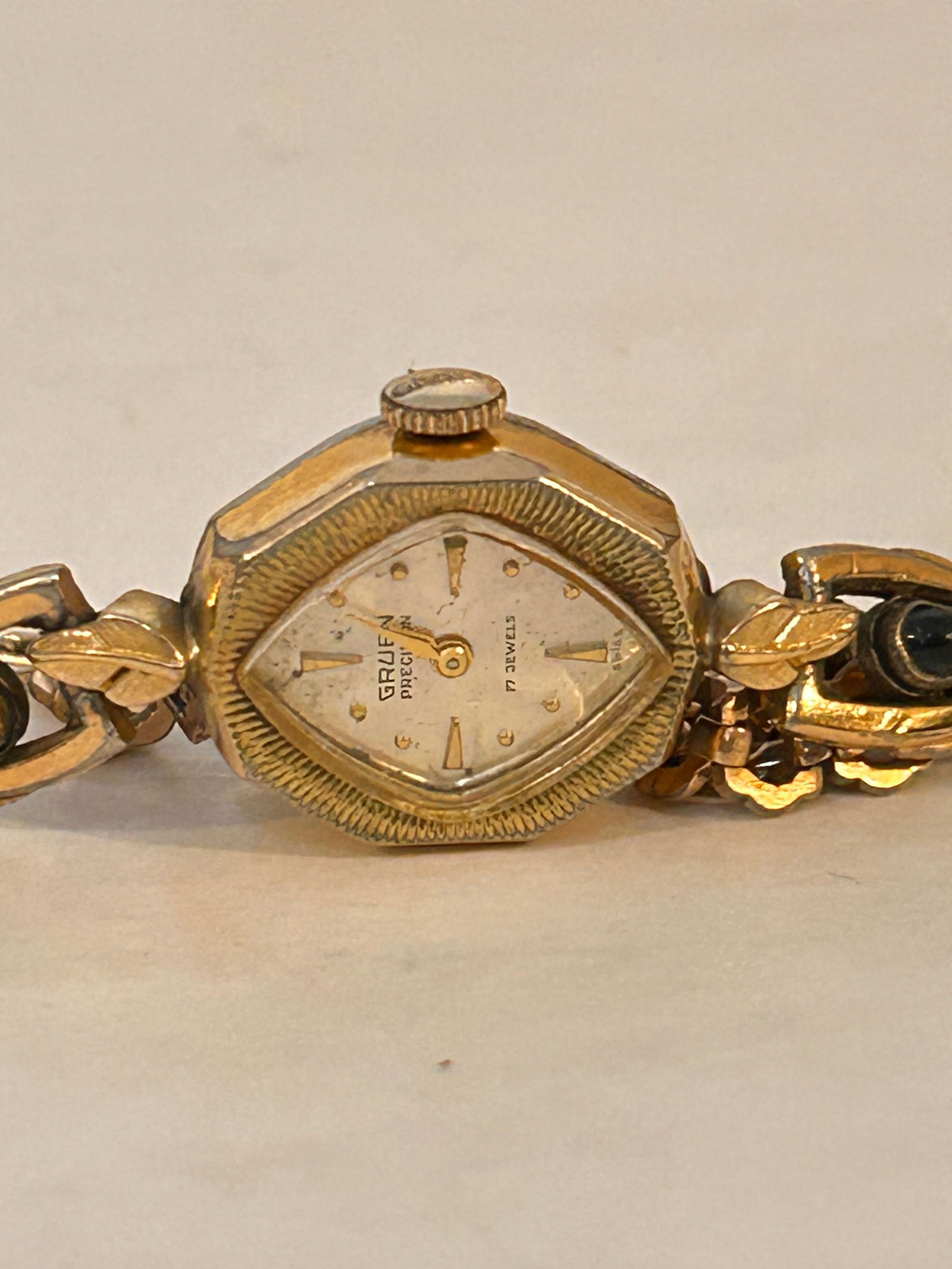 1960's Gruen Precision 17 Jewel 10K gold filled working Manual Wind Watch (1 of 4)