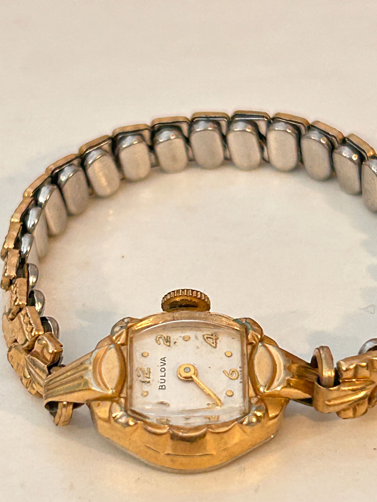 Vintage Bulova 17 Jewels Ladies working Watch 10k White RGP L5 (1 of 4)