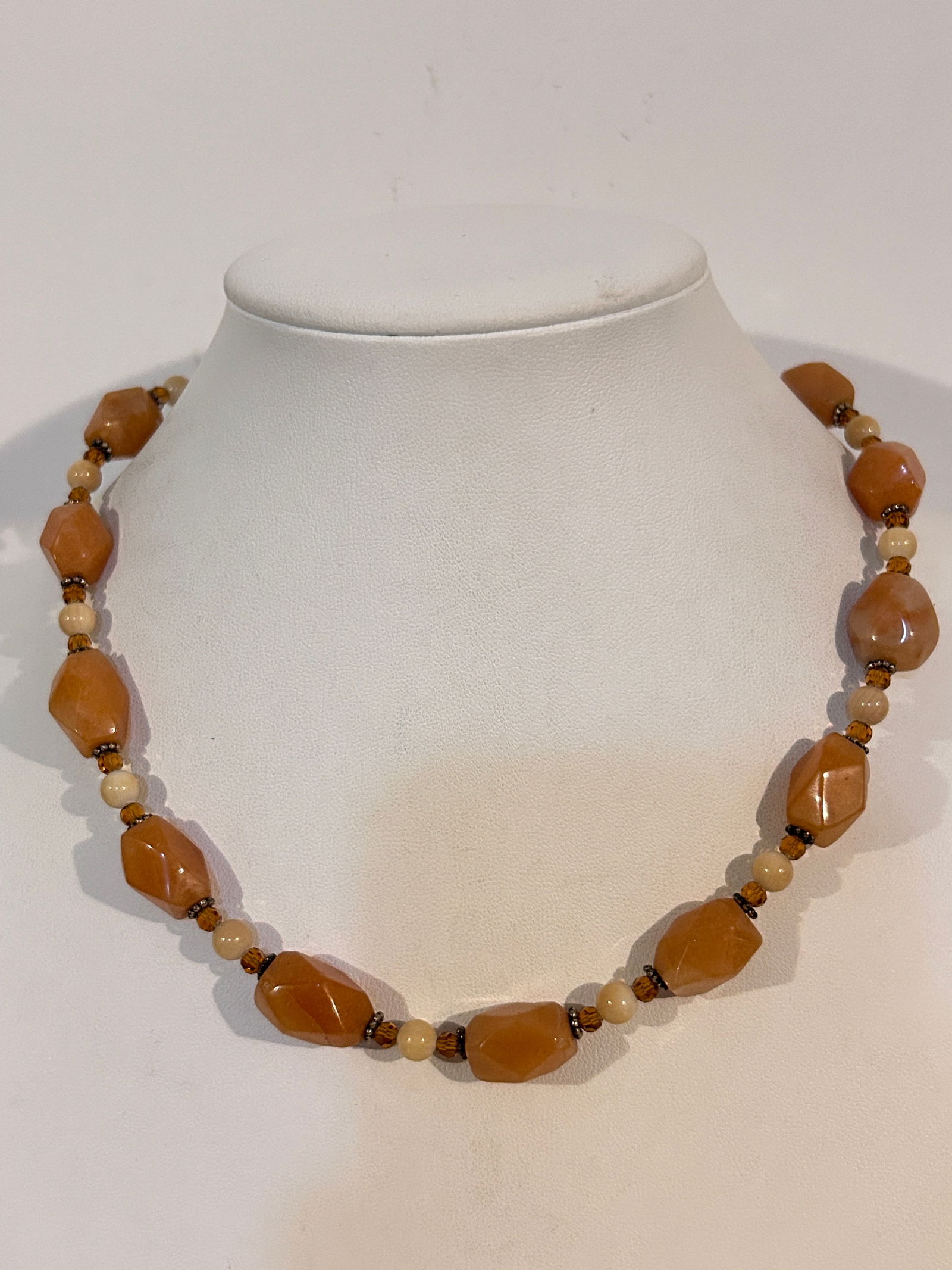 Vintage Sterling Silver Spinel beaded Swarovski Necklace 16": Vintage Sterling Silver Spinel beaded Swarovski Necklace 16" Please view all photos as they are part of the description and condition of this Item, Feel free to contact me with questions or picture re