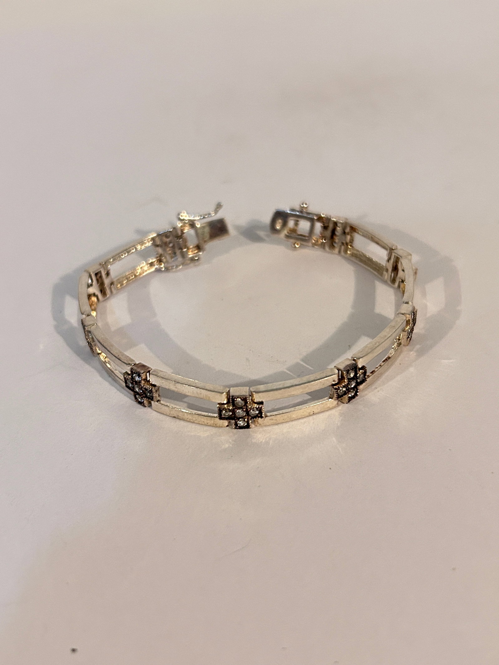 Vintage Sterling Silver Tennis CZ Bracelet 7": Vintage Sterling Silver Tennis CZ Bracelet 7" Please view all photos as they are part of the description and condition of this Item, Feel free to contact me with questions or picture requests! Used It
