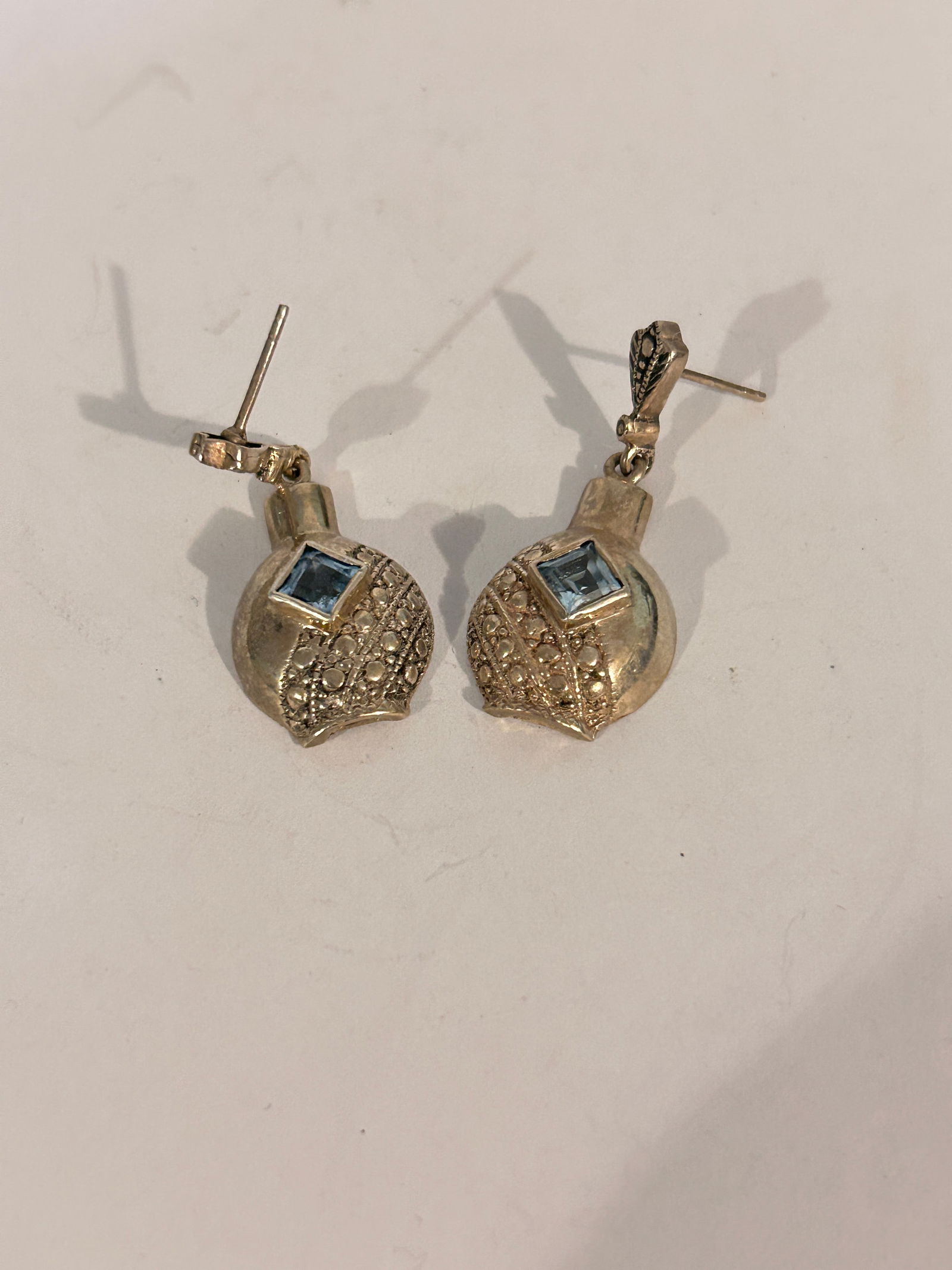 NF Chapel Zenray Sterling Silver Blue Topaz Tear Drop Earrings: NF Chapel Zenray Sterling Silver Blue Topaz Tear Drop Earrings Please view all photos as they are part of the description and condition of this Item, Feel free to contact me with questions or picture