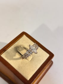 Vintage Sterling Silver CZ Ring sz 8