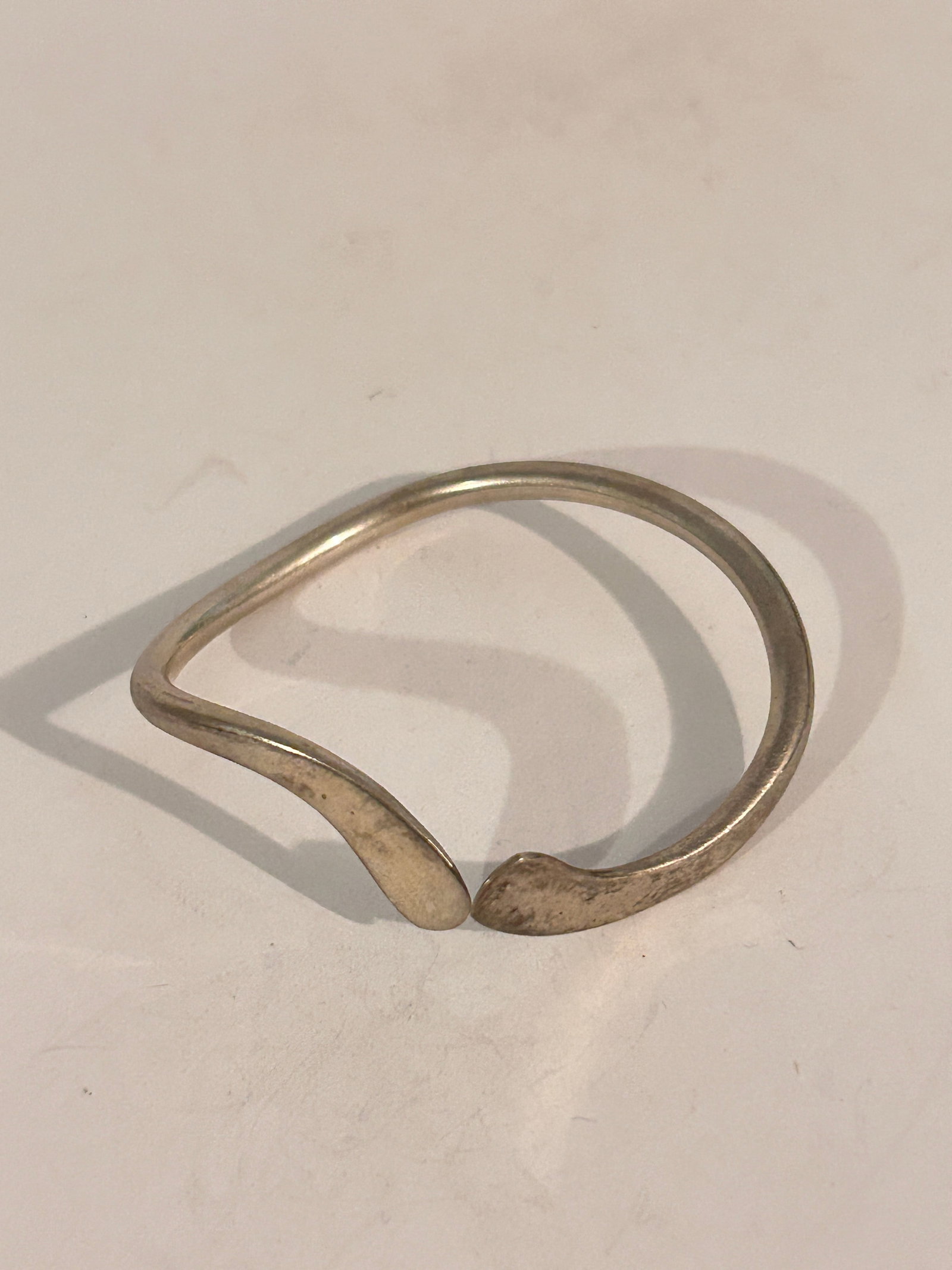 Rare Modernist Alfred Karram Sterling Silver Bracelet 7": Rare Modernist Alfred Karram Sterling Silver Bracelet 7" Please view all photos as they are part of the description and condition of this Item, Feel free to contact me with questions or picture reques
