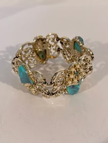 Vintage gold tone green & pearl Bracelet 7"