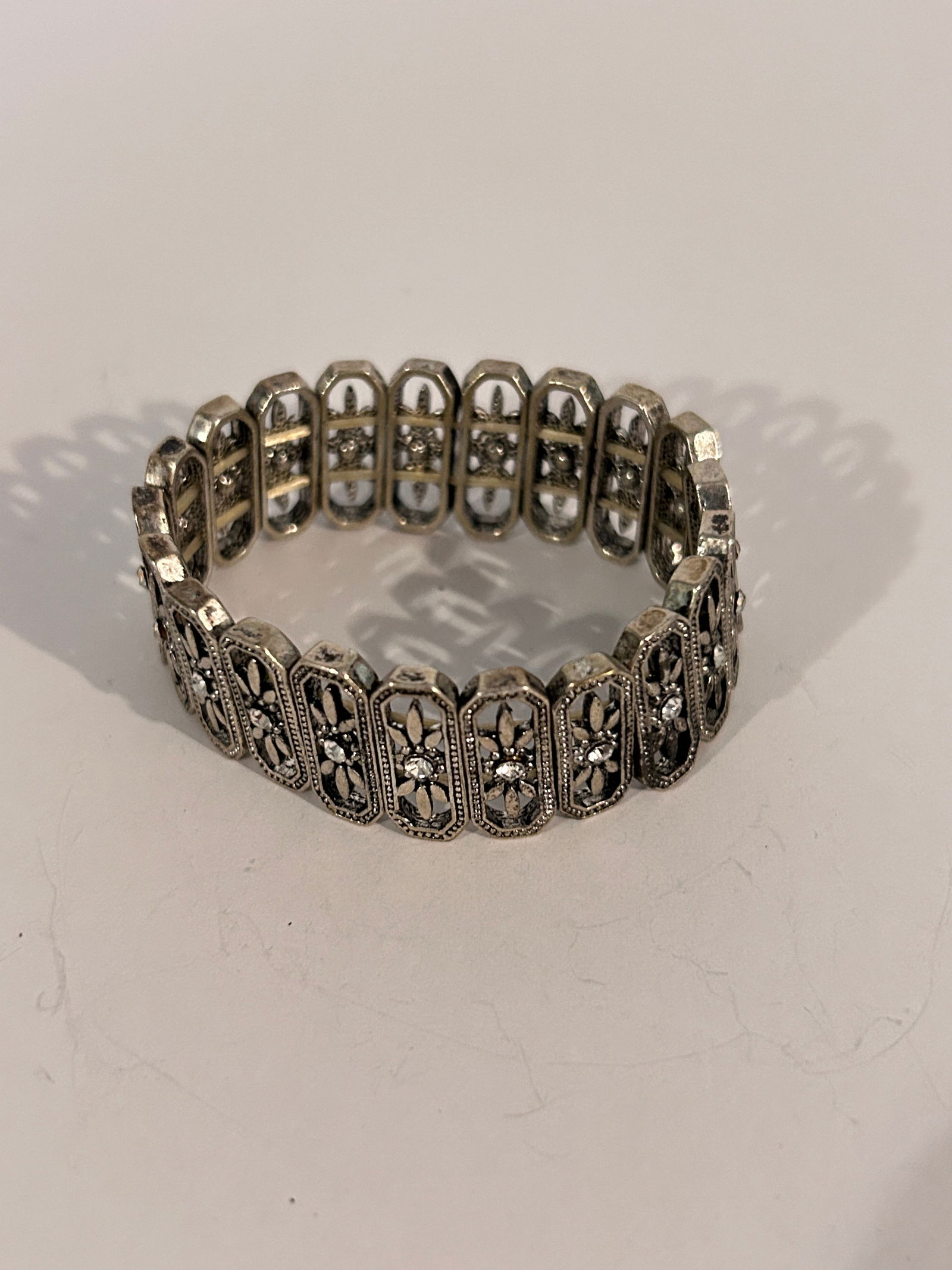 Vintage stretch rhinestone metal Bracelet 8" (1 of 4)