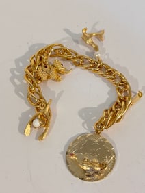 Vintage gold tone charm Bracelet 8"