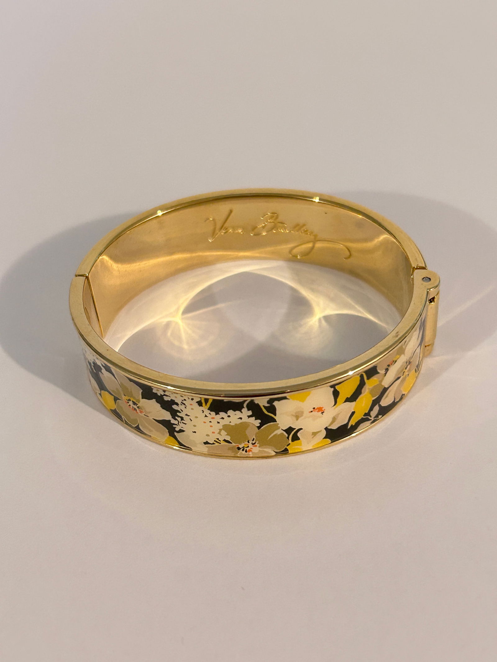 Vera Bradley Signed Bangle Tapestry Enamel Style Metal Bracelet Flowers hinged 7" (1 of 4)