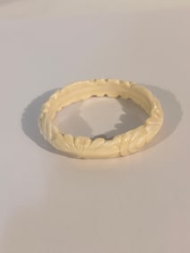 Vintage white Acrylic  Bracelet 7"