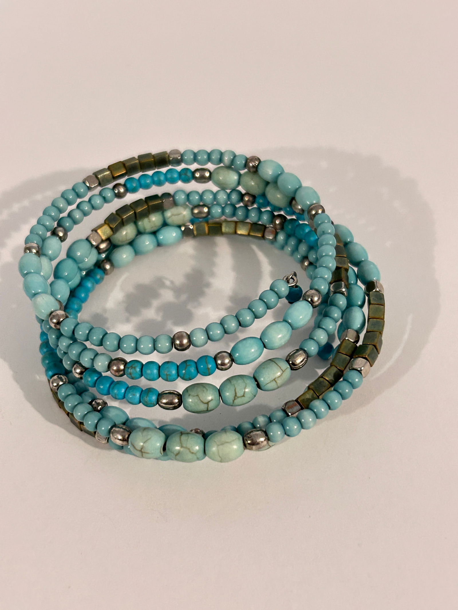 Vintage Turquoise color beaded stretch Bracelet 7" (1 of 4)