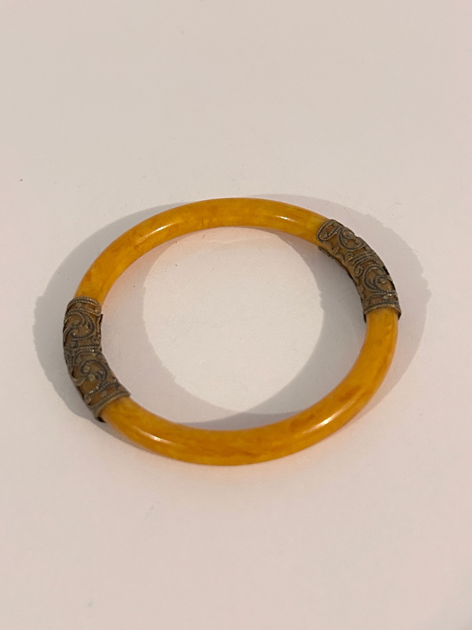 Vintage Butterscotch Acrylic bangle Bracelet 7" (1 of 4)