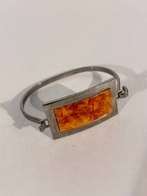 Vintage hinged Acrylic Bracelet 7"