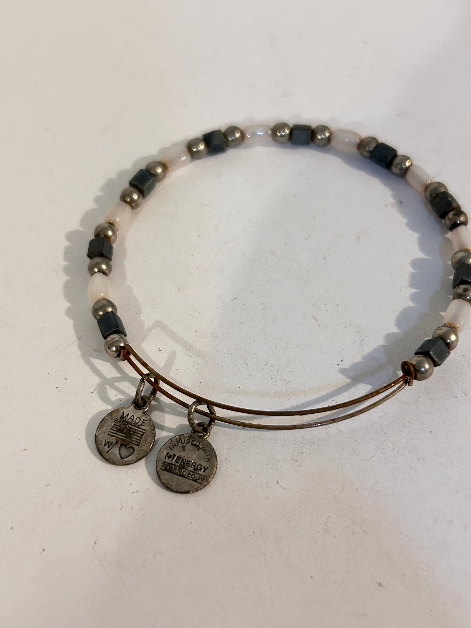 Alex and Ani Vintage Stretch Bracelet Signed 7": Alex and Ani Vintage Stretch Bracelet Signed 7" Please view all photos as they are part of the description and condition of this Item, Feel free to contact me with questions or picture requests! Used 