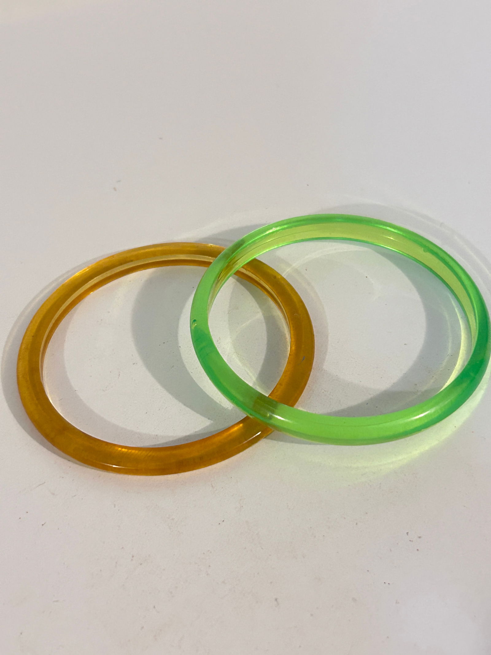 Vintage Amber Applejuice BAKELITE Bracelet & 1 green Acrylic Bracelet 7" (1 of 3)