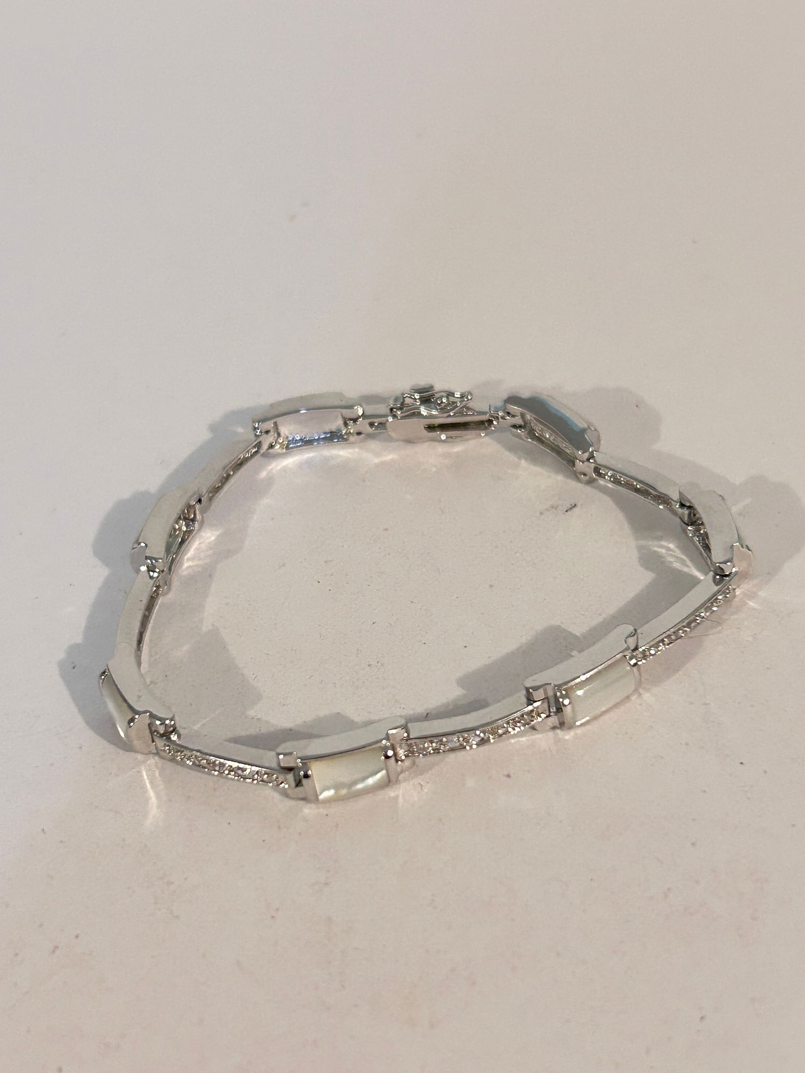 Vintage silver tone rhinestone Bracelet 7" (1 of 3)