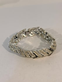 Vintage rhinestone silver tone Bracelet 7"
