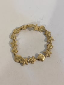 Vintage gold tone shell Bracelet 7"