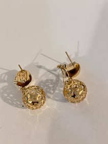 Vintage gold tone filigree Earrings