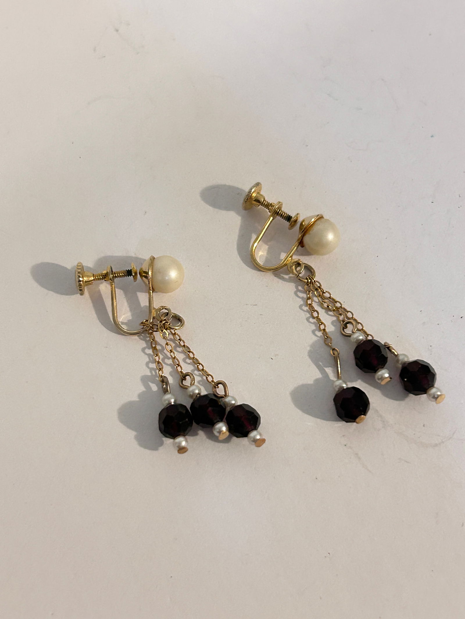 Vintage gold tone dangle Earrings (1 of 4)