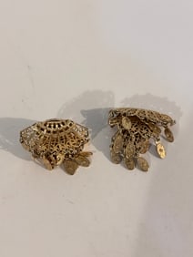 Vintage gold tone dangle Earrings