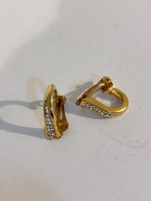 Vintage gold tone rhinestone Earrings