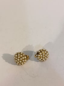 Vintage pearl clip on Earrings