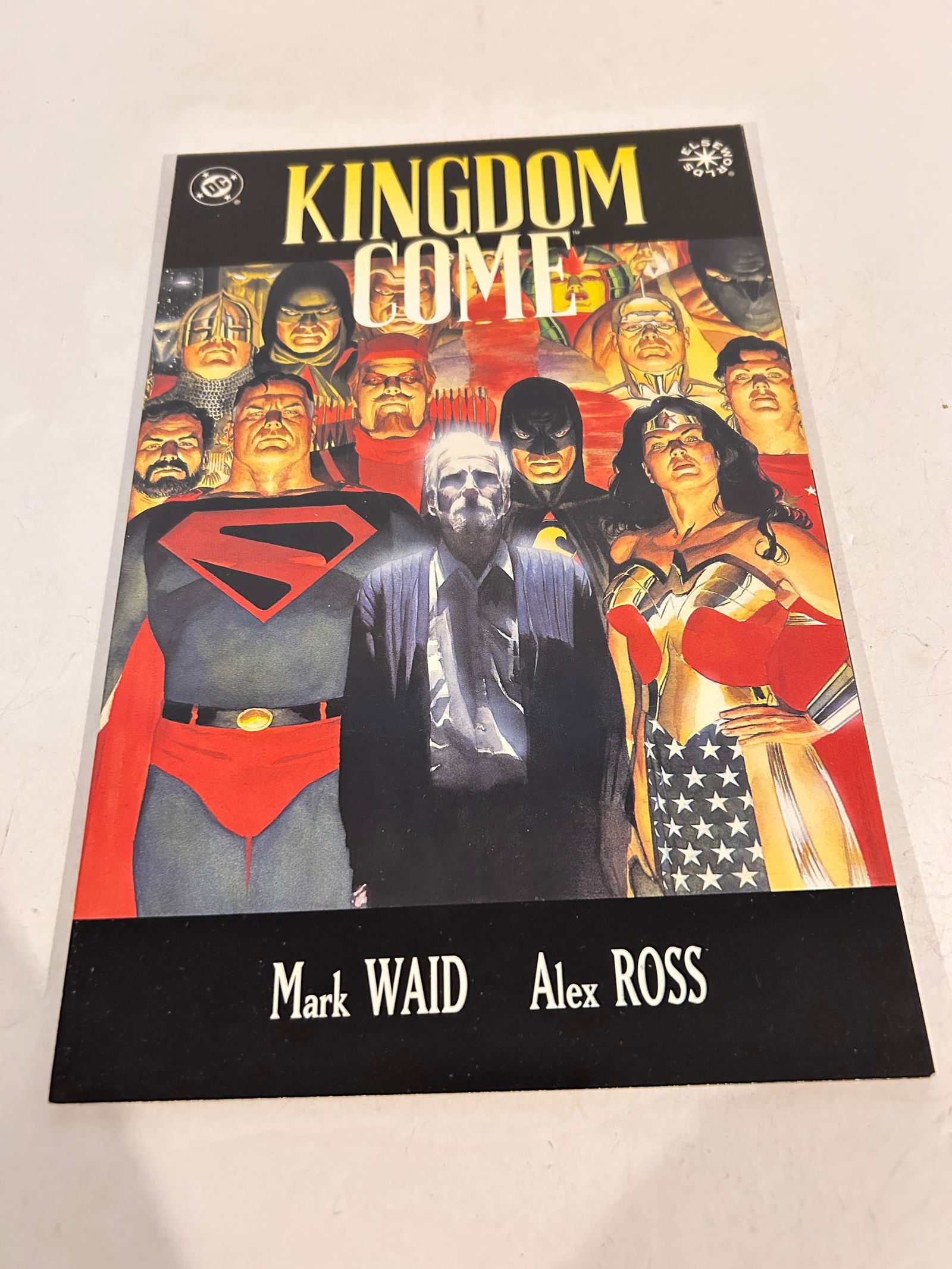 Vintage Comic Book KINGDOM COME # 2 (1 of 2)