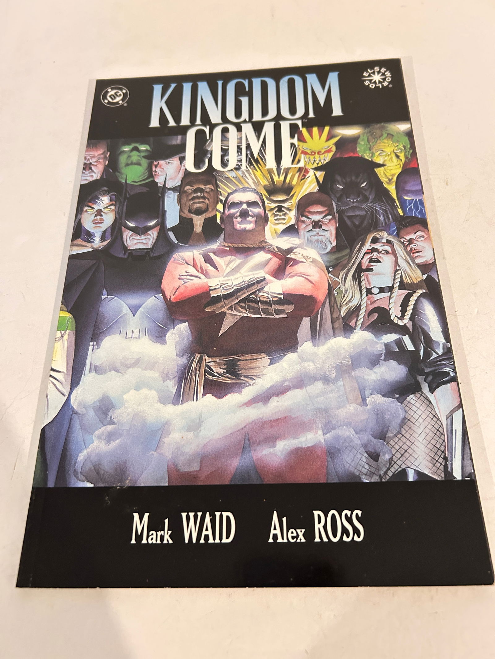 Vintage Comic Book KINGDOM COME # 3 (1 of 2)
