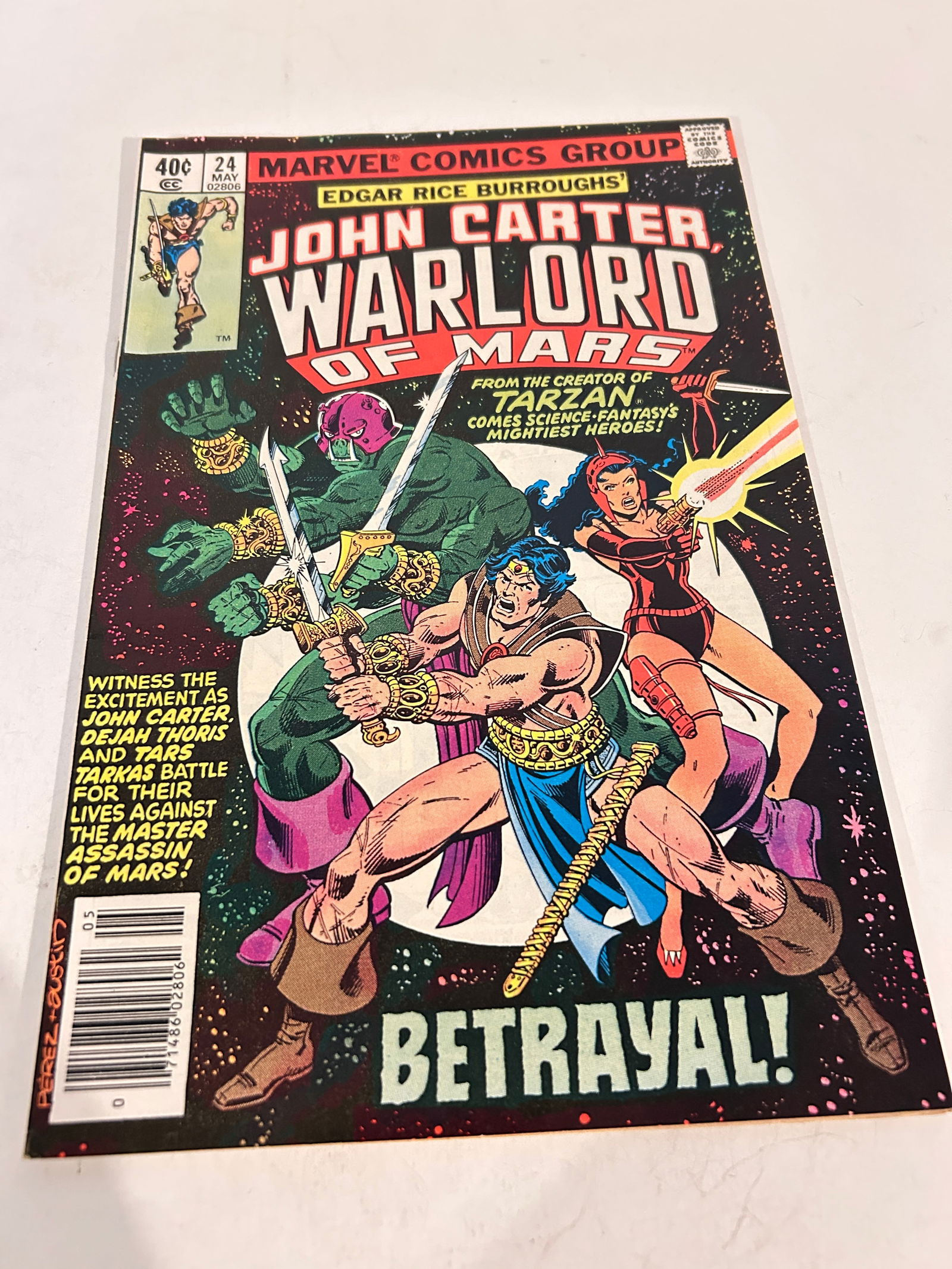 Vintage Comic Book John Carter Warlord of Mars # 24: Vintage Comic Book John Carter Warlord of Mars # 24 Please view all photos as they are part of the description and condition of this Item, Feel free to contact me with questions or picture requests! U